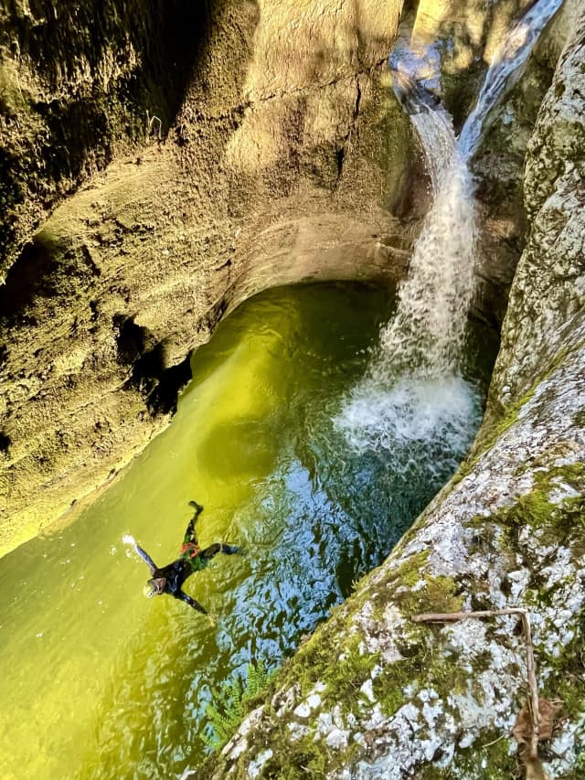 Canyoning dans le Jura Semine